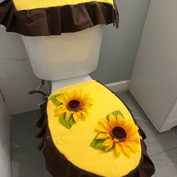 Set cover for toilet - Picture 2 of 2